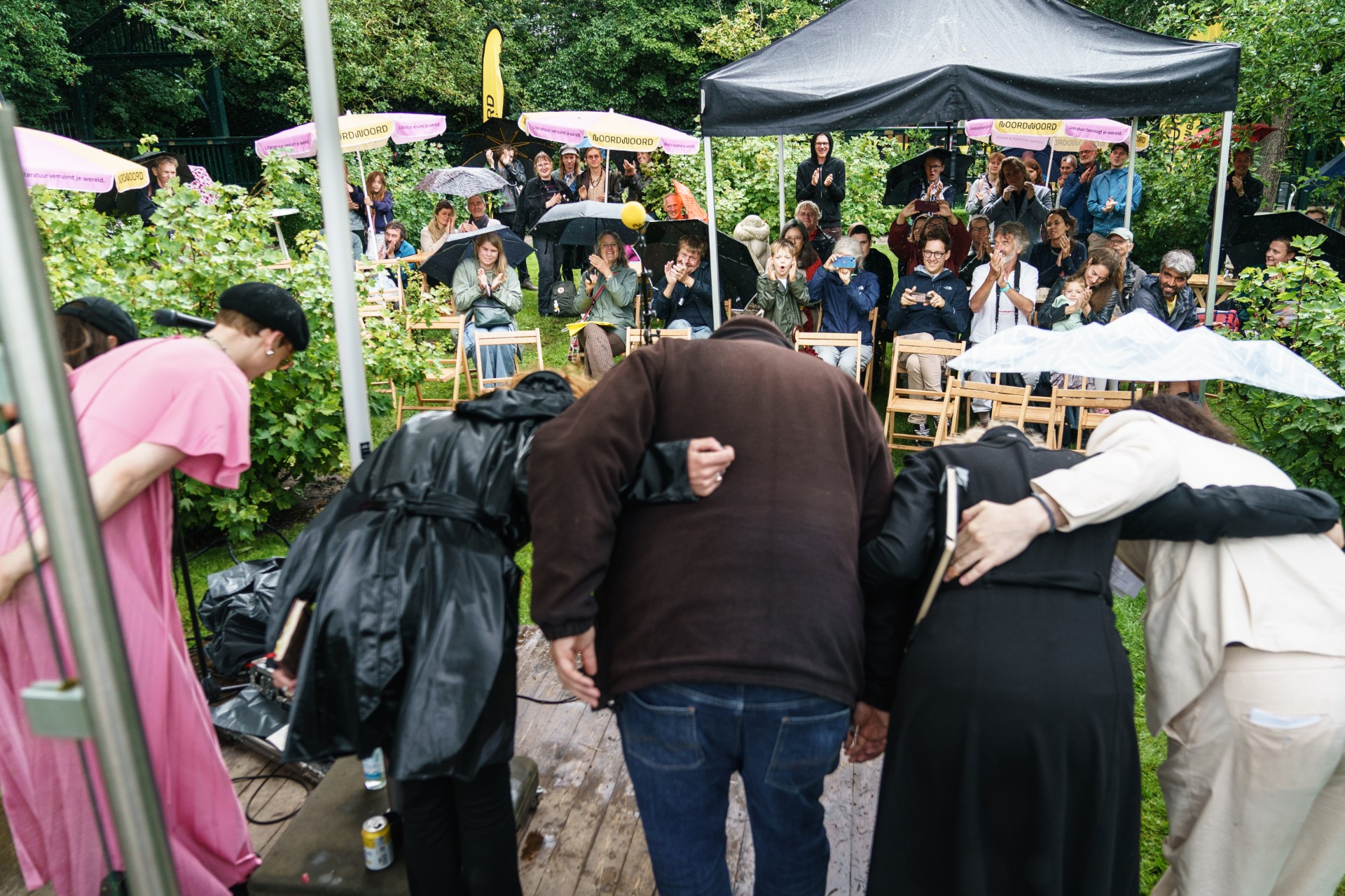 Shortlist non-fictie: Noordkrompen, zee-engelen en koffieboontjes, een schelpenboek van Koos Dijksterhuis