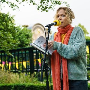 Dichters in de Prinsentuin in beeld