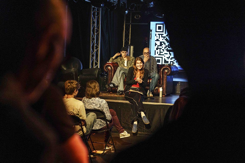 Dichters in de Prinsentuin in beeld