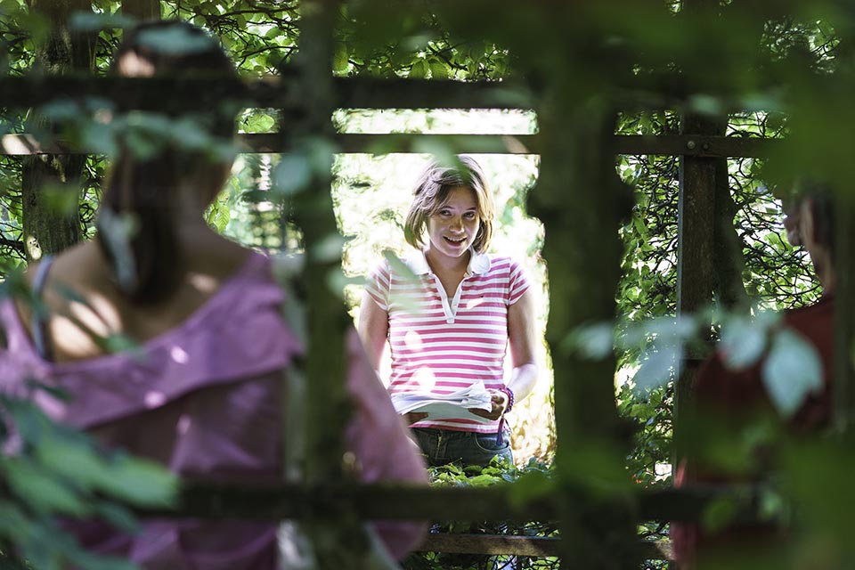 Dichters in de Prinsentuin in beeld