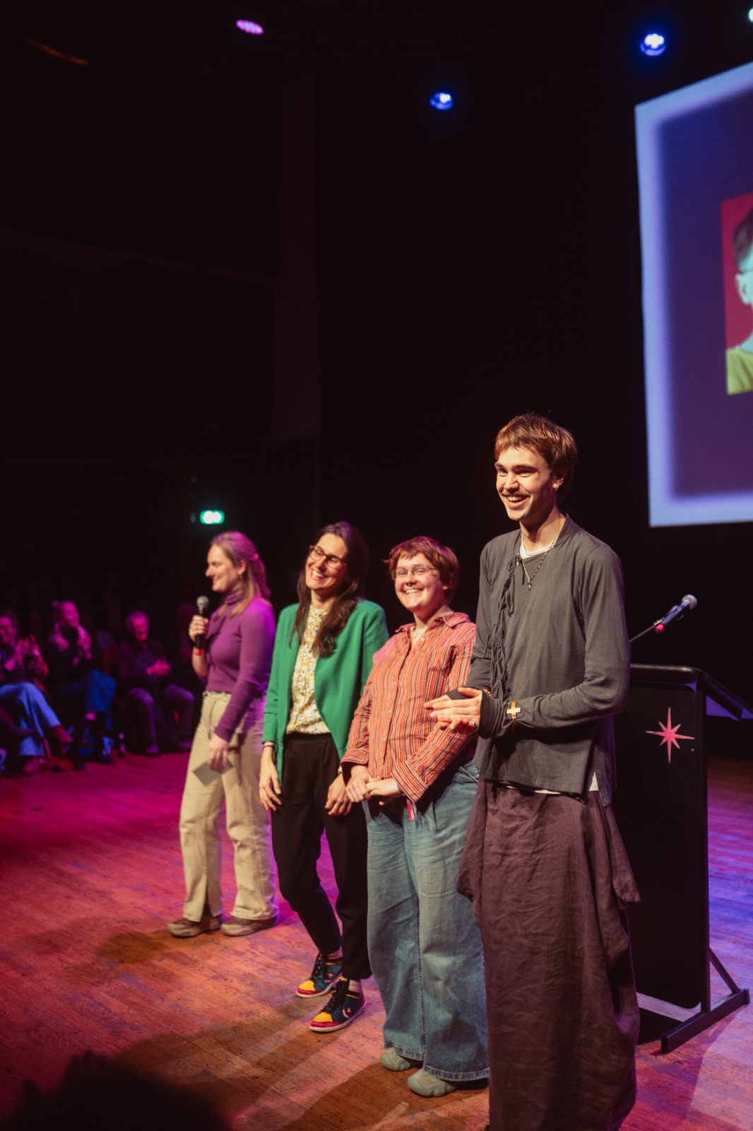 Festivalmagazine Dichters in de Prinsentuin 2021 (pdf)